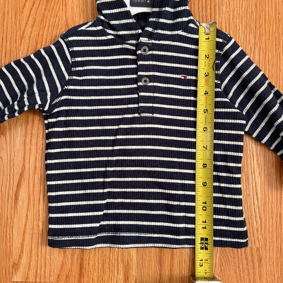 Tommy Hilfiger Baby Boy 2 Piece Outfit Set - Picture 11 of 12